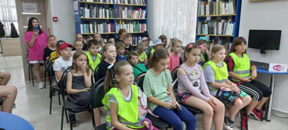 У Лукоморья!
