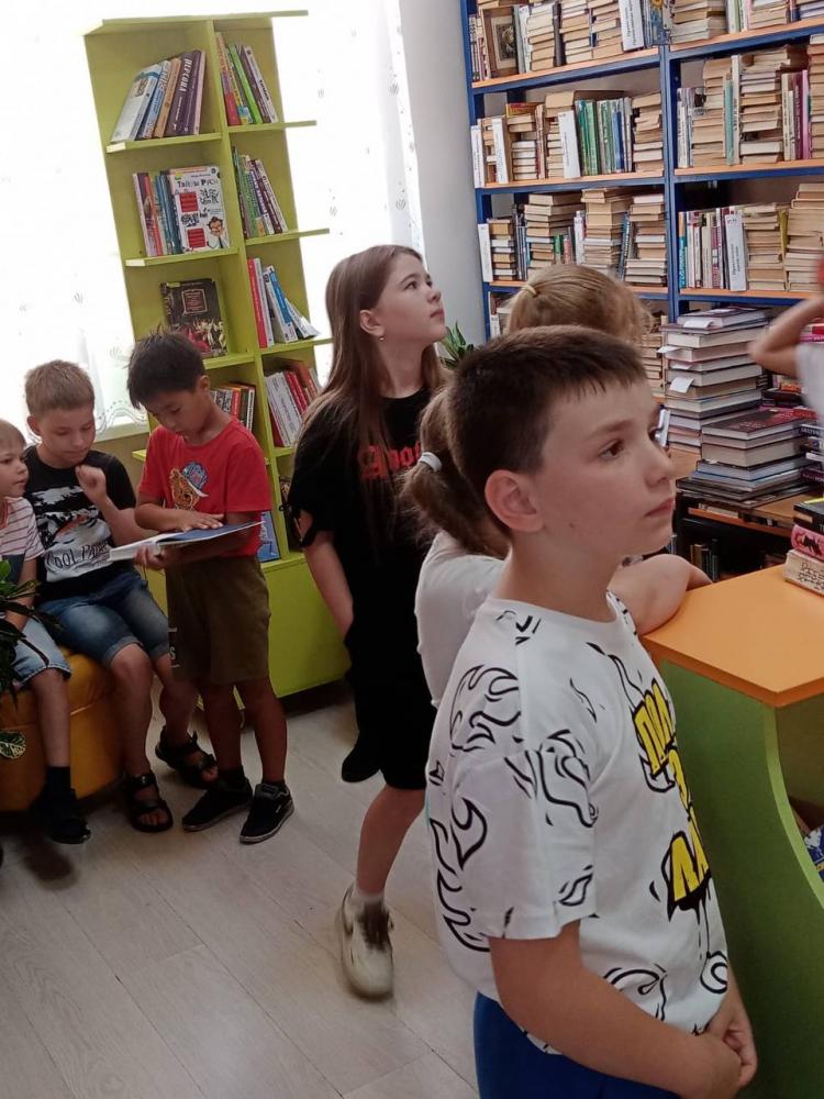 По книжным тропинкам лета
