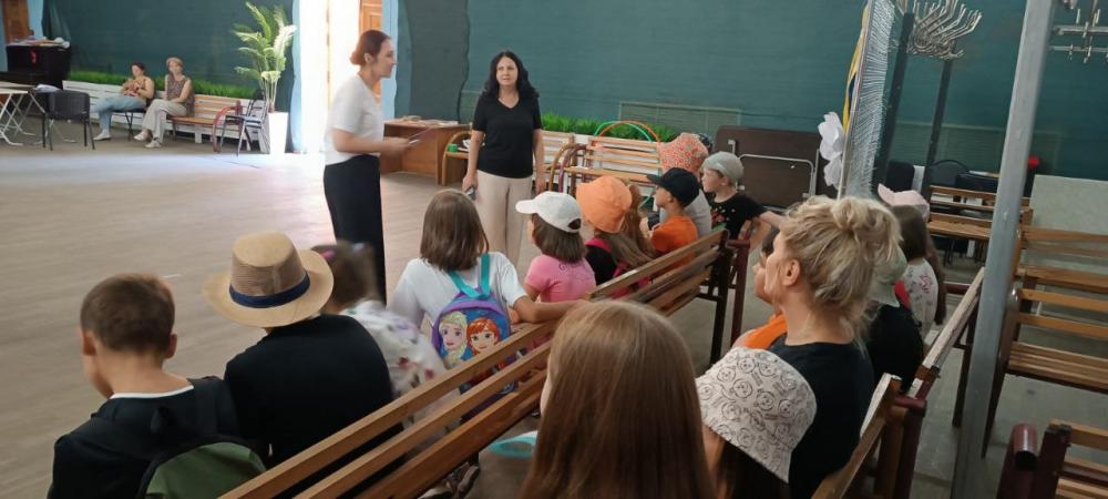 Там за облоками
