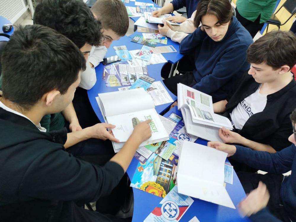 Я человеком быть обязан!
