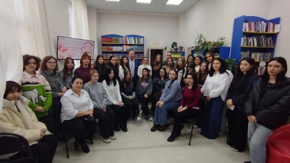 Свет материнства - свет любви
