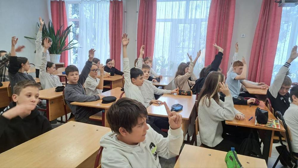 Новогодние традиции и забавы
