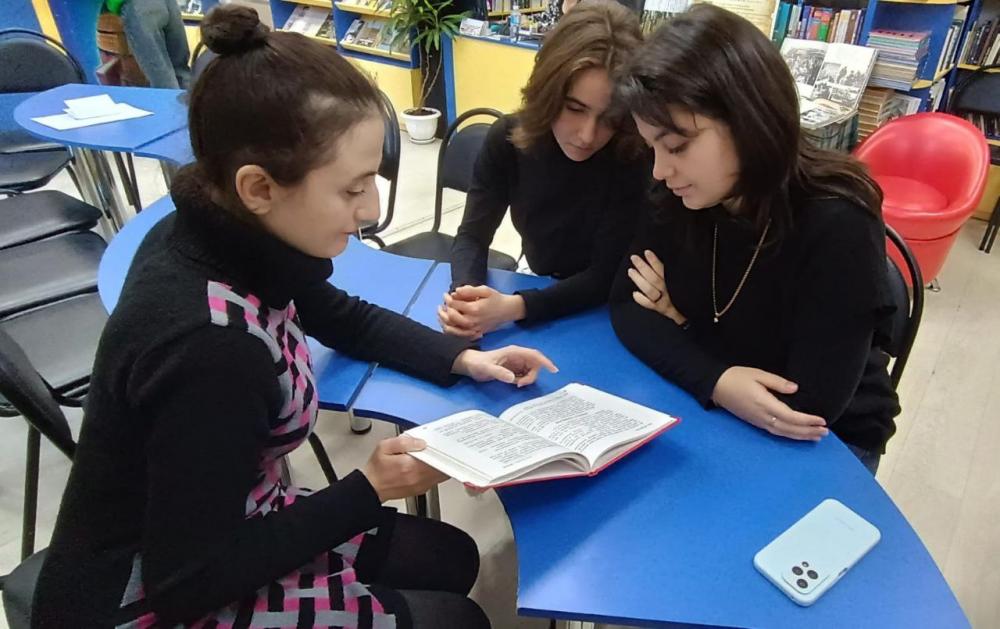 Театральная гостиная 2025
