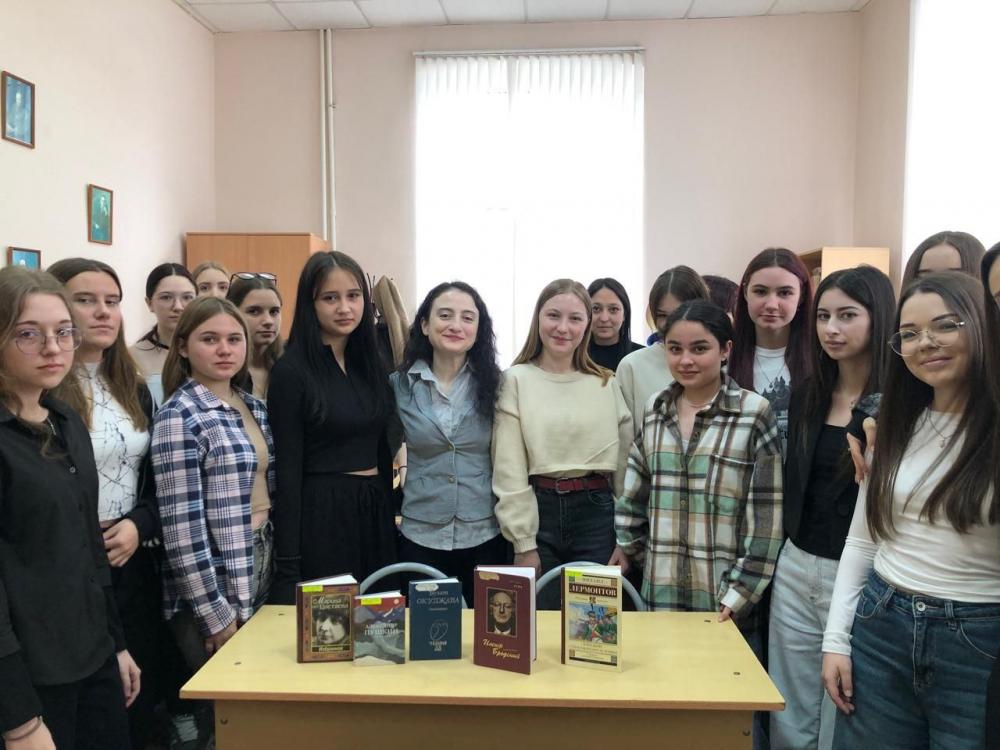 Перо современной поэзии
