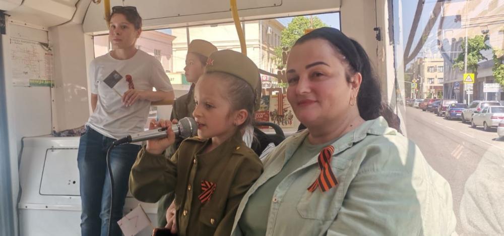 Читающий троллейбус
