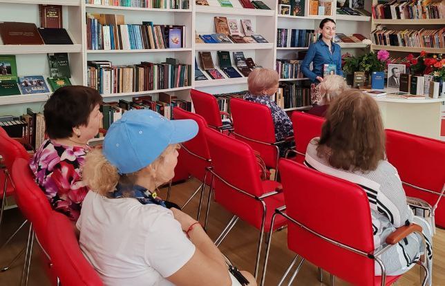 В его душе таится мир особый
