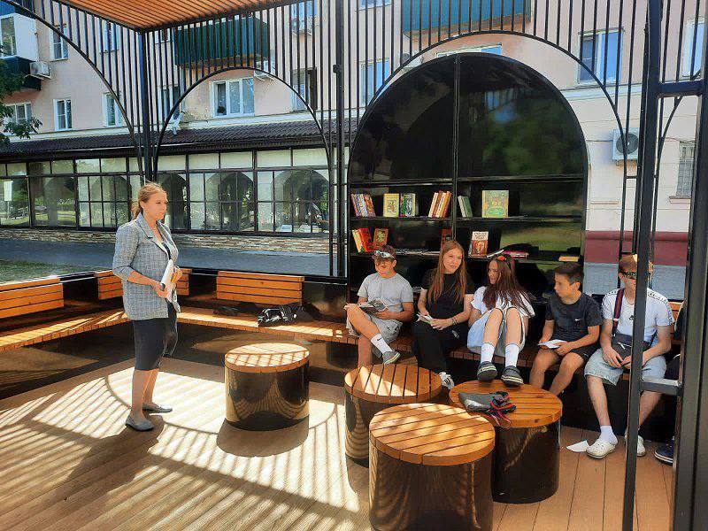 Любовью дорожить умейте
Любовью дорожить умейте