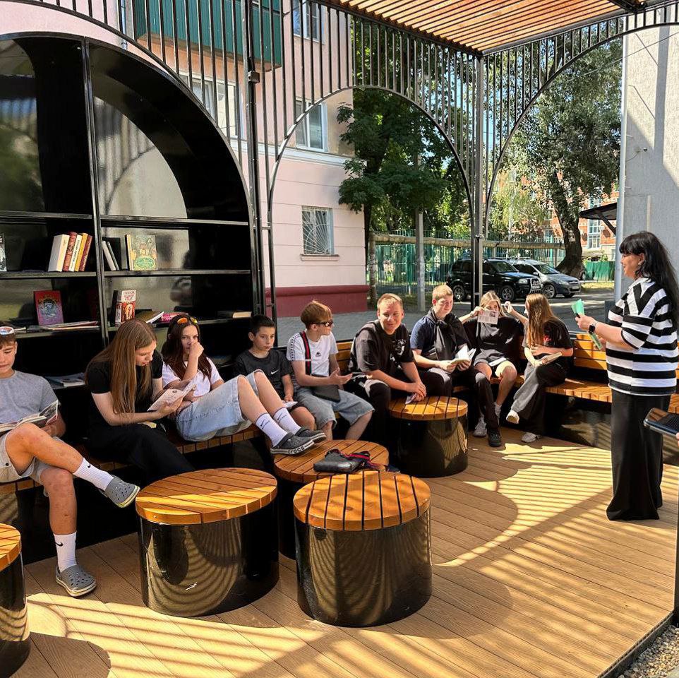 Любовью дорожить умейте
Любовью дорожить умейте