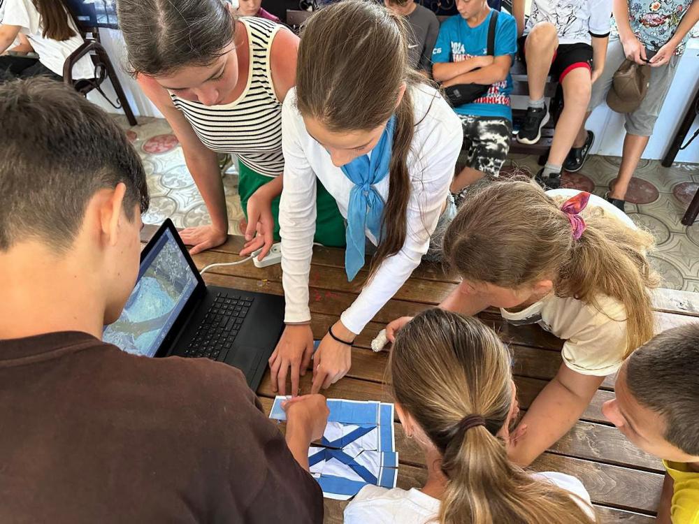 Флоту России -слава!
