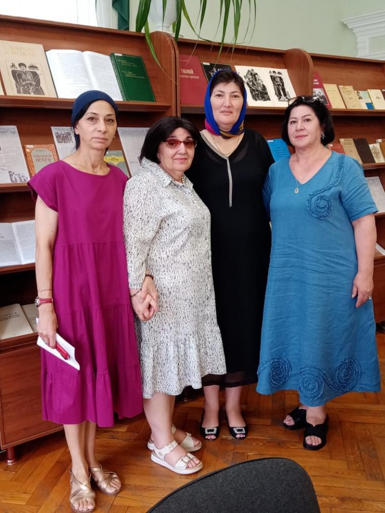 Народный поэт - ашуг
