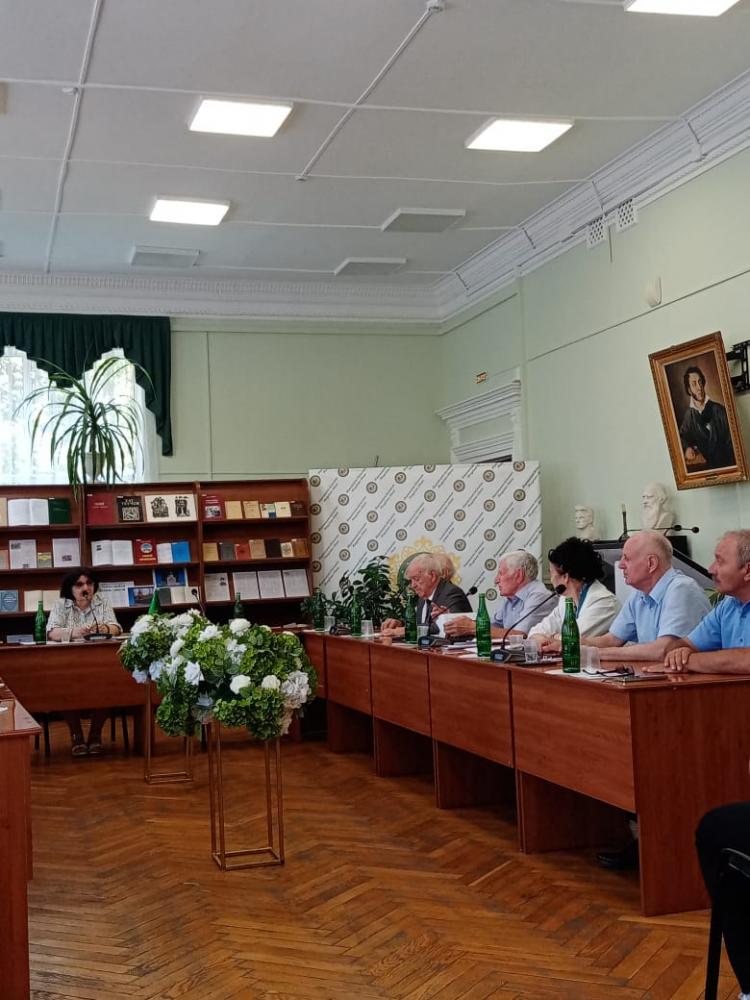 Народный поэт - ашуг
