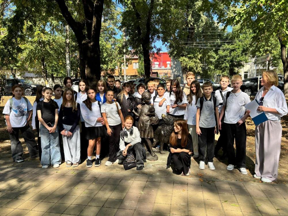 Прогулка в городе М.
