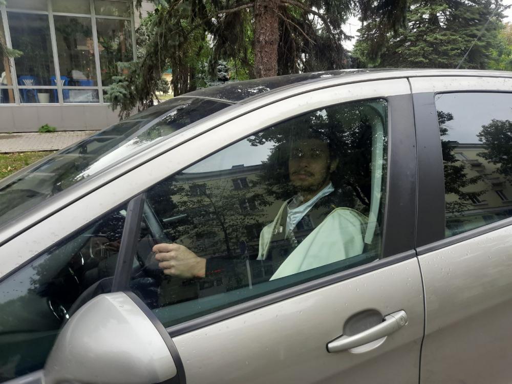 На работе в национальном костюме
