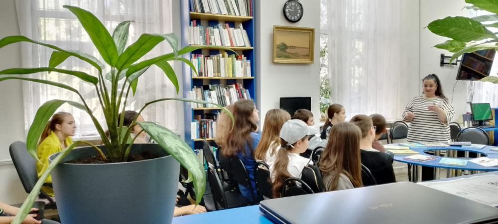 Экскурсия в зале интеллектуального развития
