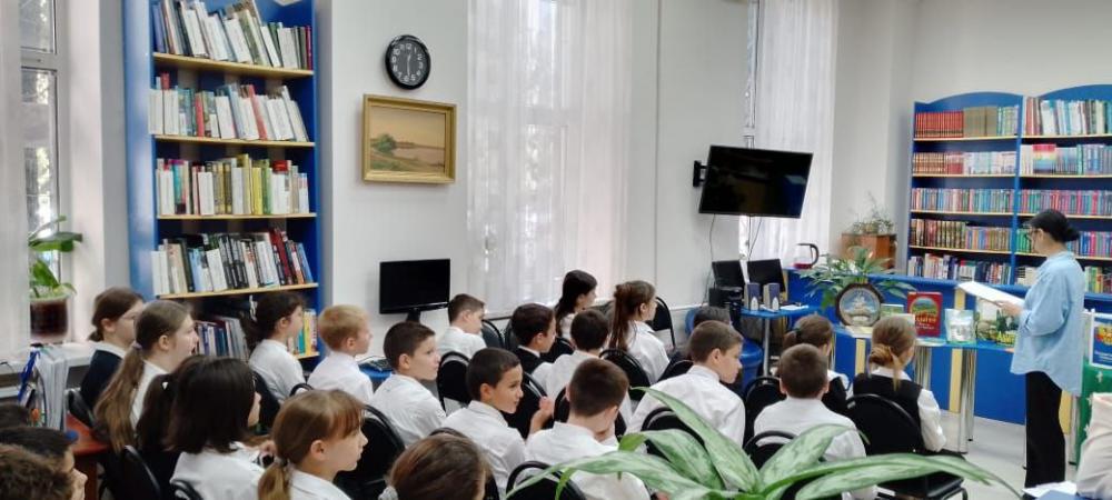 Край родной навек любимый!
