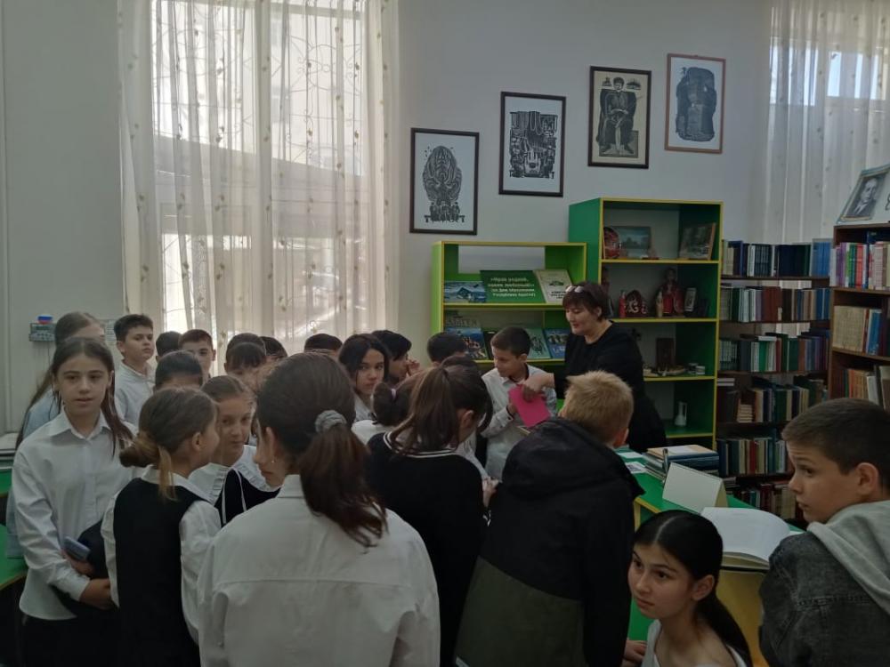 Я эту землю Родиной зову
