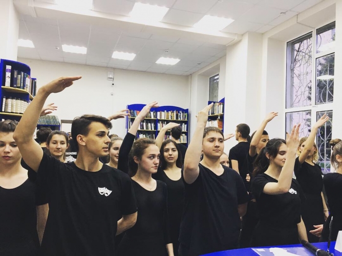 Библионочь-2019 "Волшебный мир кулис"