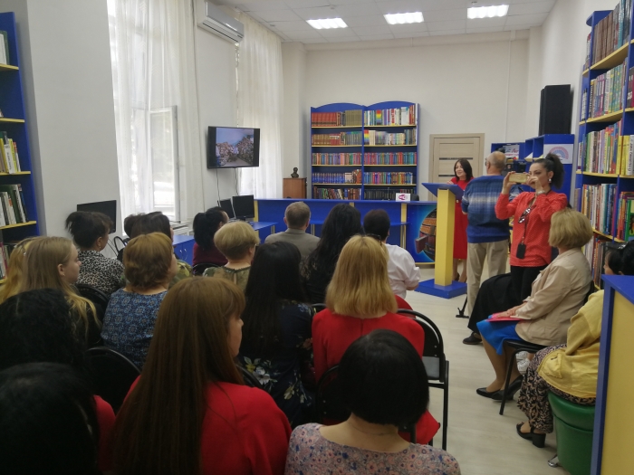 "К нам всегда открыты двери!" 