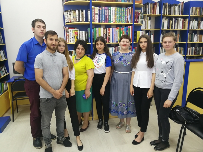 "К нам всегда открыты двери!" 