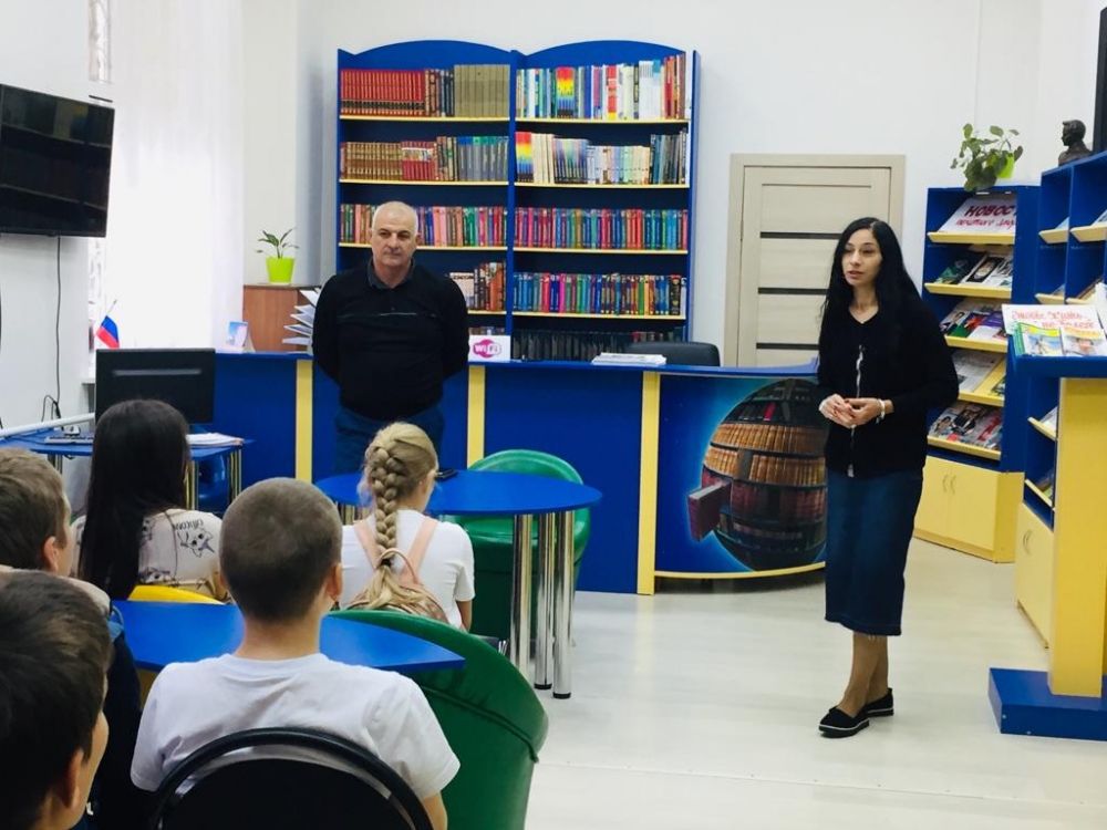 Встреча с заслуженным тренером РФ и РА Ю.И.Хотом Встреча с заслуженным тренером РФ и РА Ю.И.Хотом