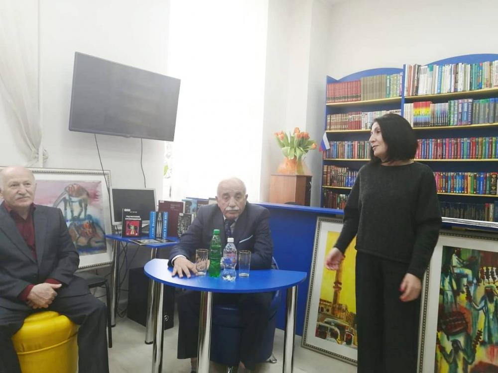 Встреча с Теучежем Катом (нар.художник РФ)