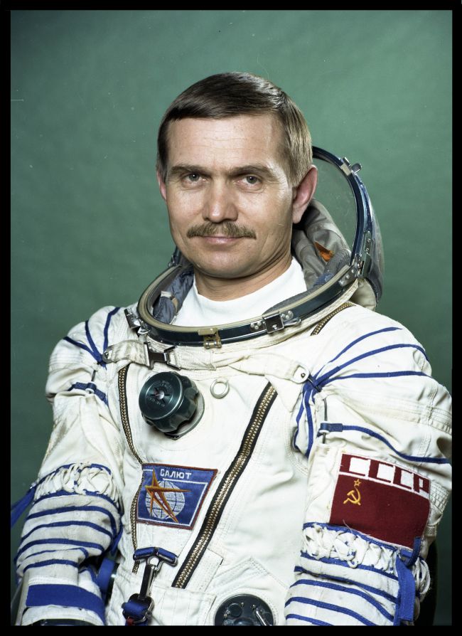 "Твои герои, Адыгея!" к Дню космонавтики