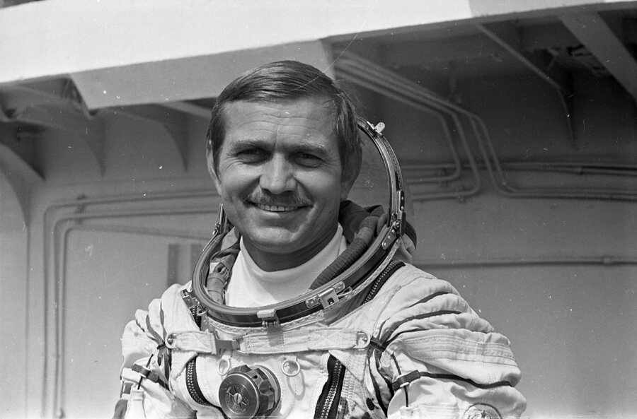 "Твои герои, Адыгея!" к Дню космонавтики