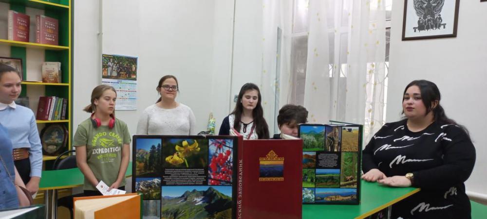 Краеведческая выставка "В царстве птиц"