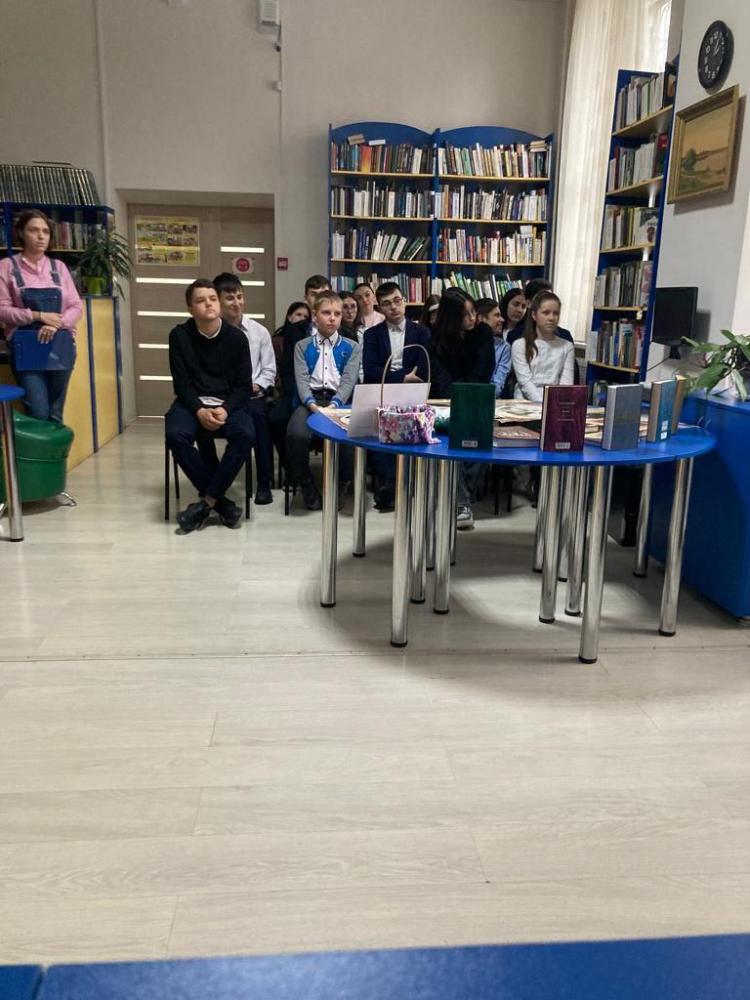 Поэзии чарующие строки
