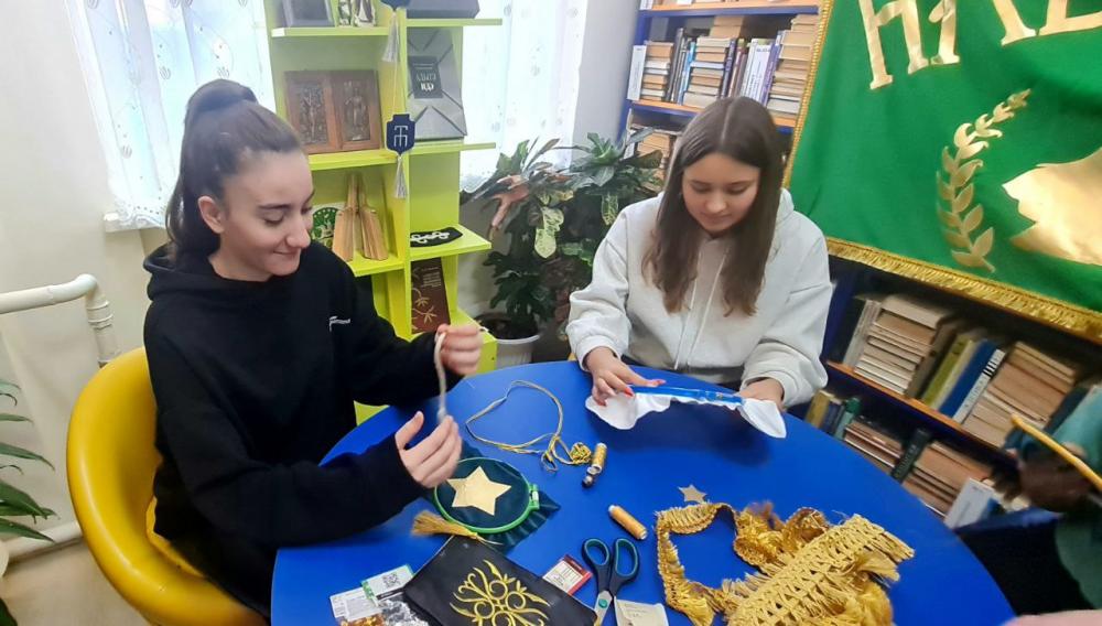 Мастер-класс по золотому шитью адыгов
