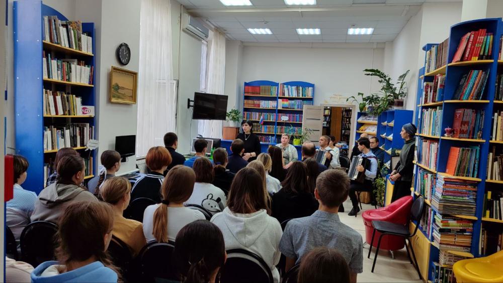 Встреча с участниками Государственного ансамбля народной песни и танца "Исламей"
