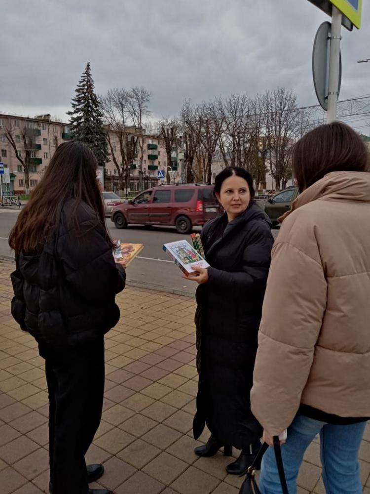 Вечера за чтением книги
