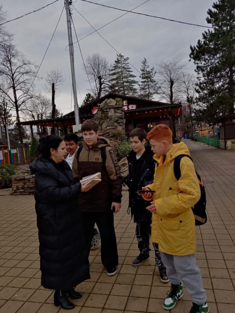 Вечера за чтением книги
