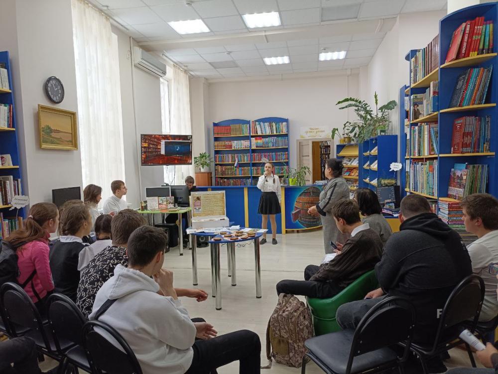 Мы о войне стихами говорим
