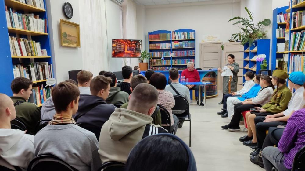 Выполняя задание родины
