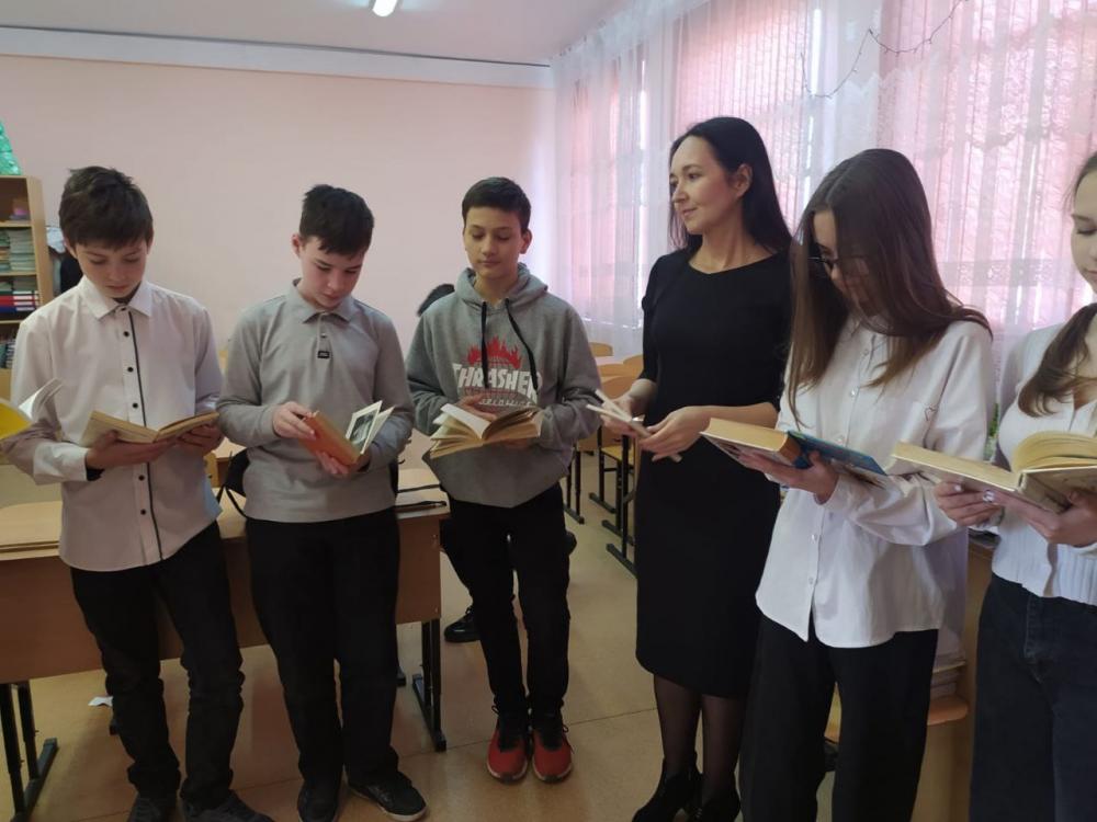 Десткий телефон доверия
