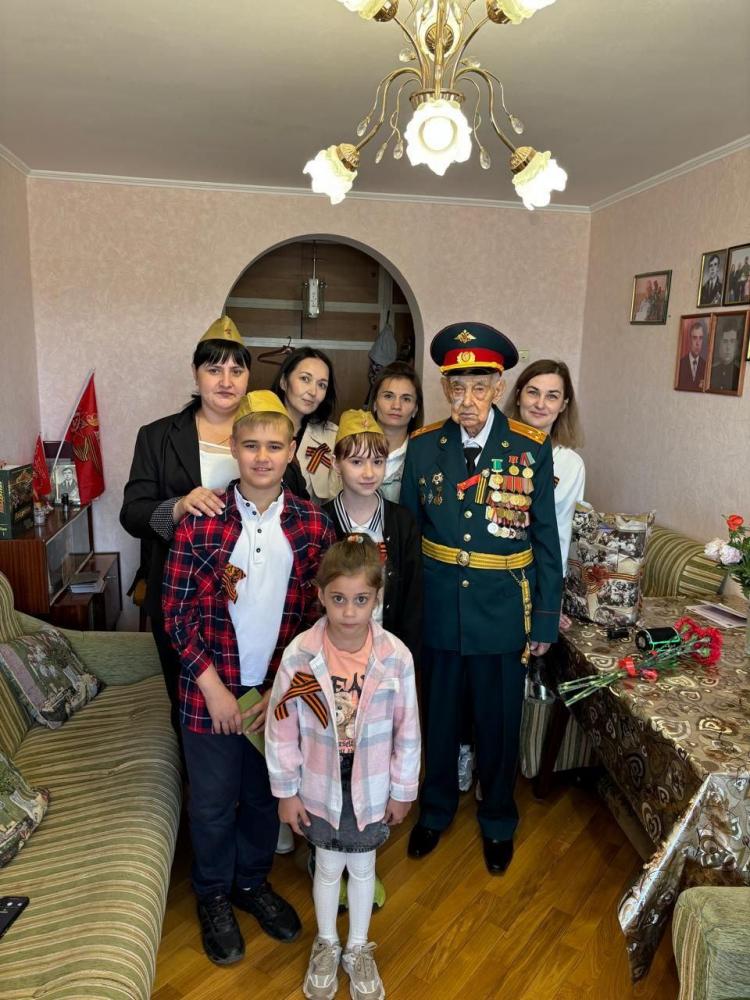 Поздравление ветеранов
