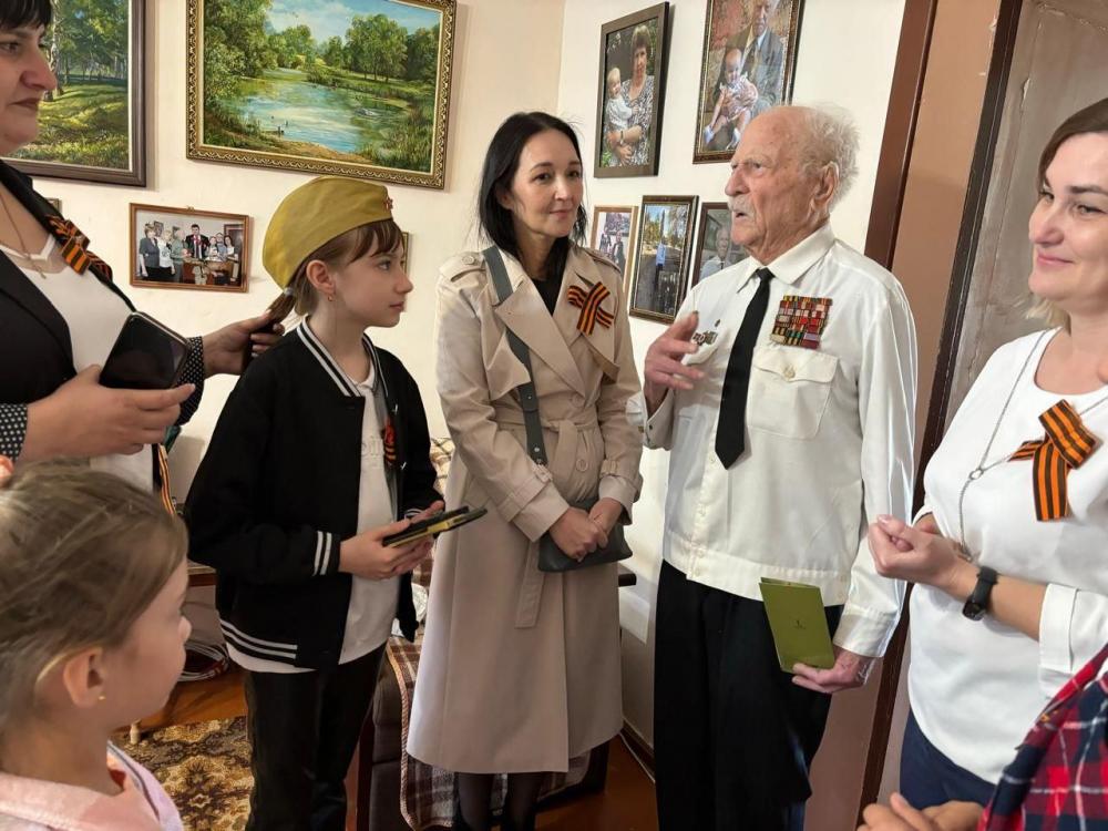 Поздравление ветеранов
