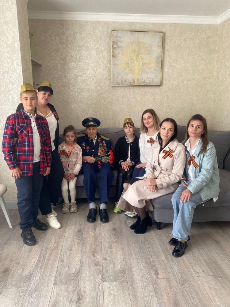 Поздравление ветеранов
