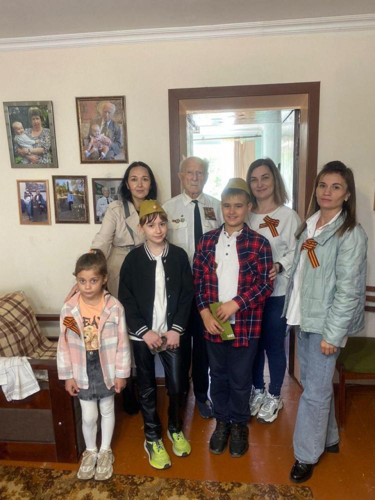 Поздравление ветеранов
