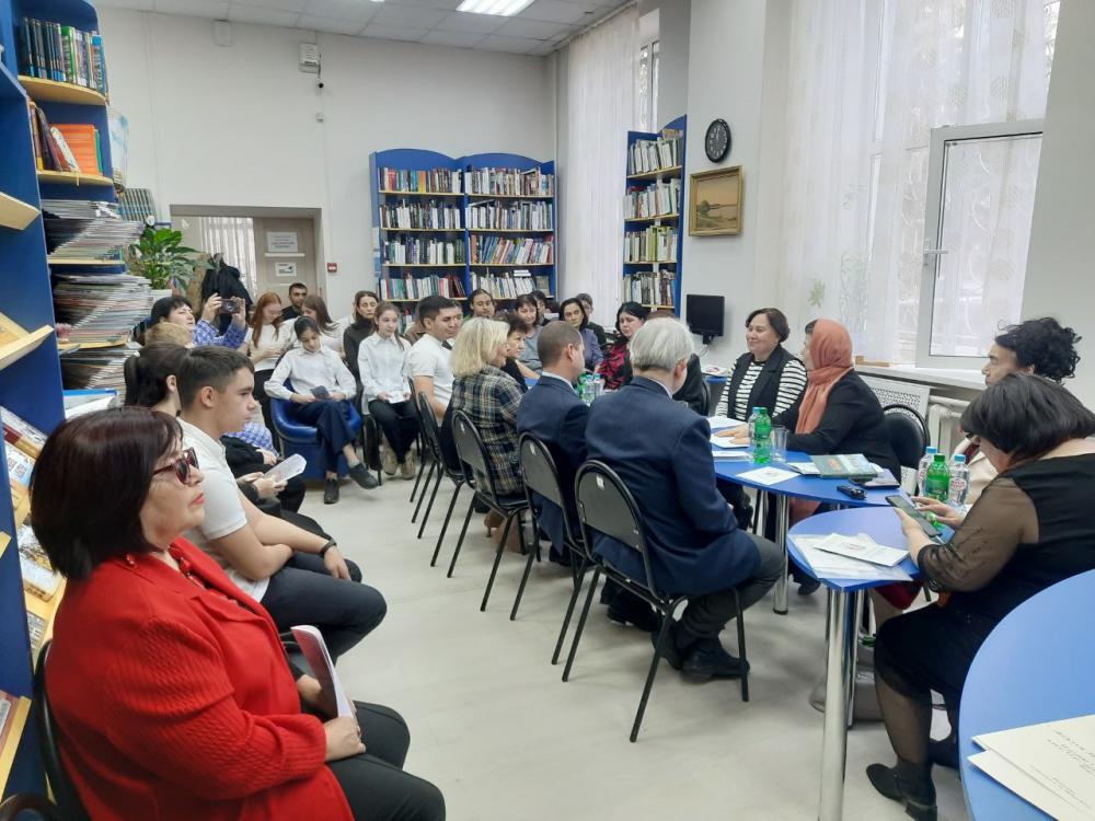 Илъэуж литературэм къыхэнагъ
