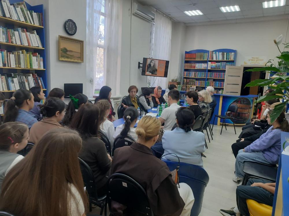 Илъэуж литературэм къыхэнагъ
