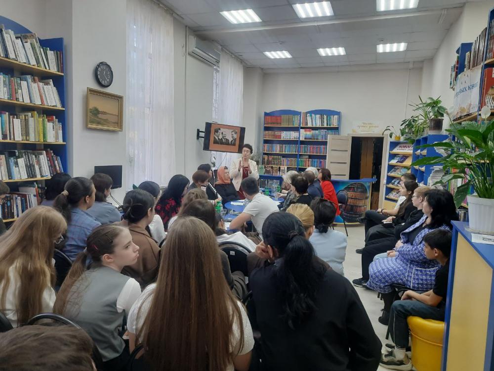 Илъэуж литературэм къыхэнагъ
