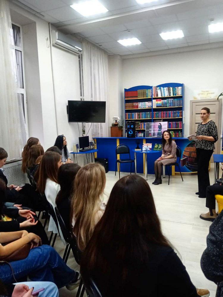 И пусть поэзия польётся из сердца
