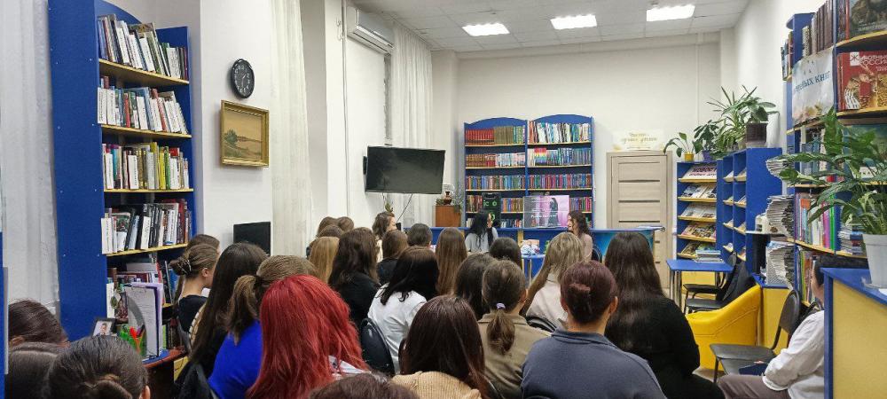 И пусть поэзия польётся из сердца
