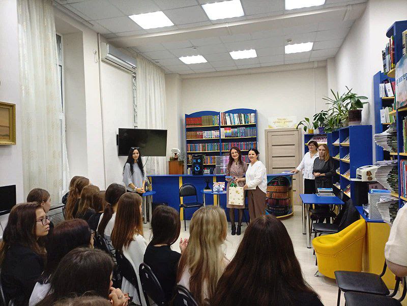 И пусть поэзия польётся из сердца
