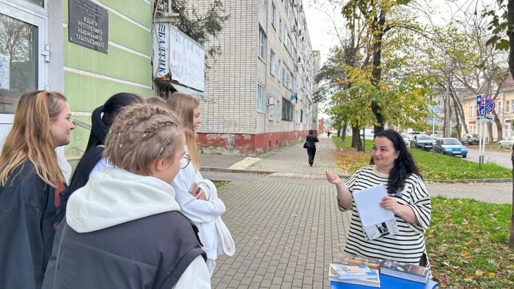Знатоки литературы
