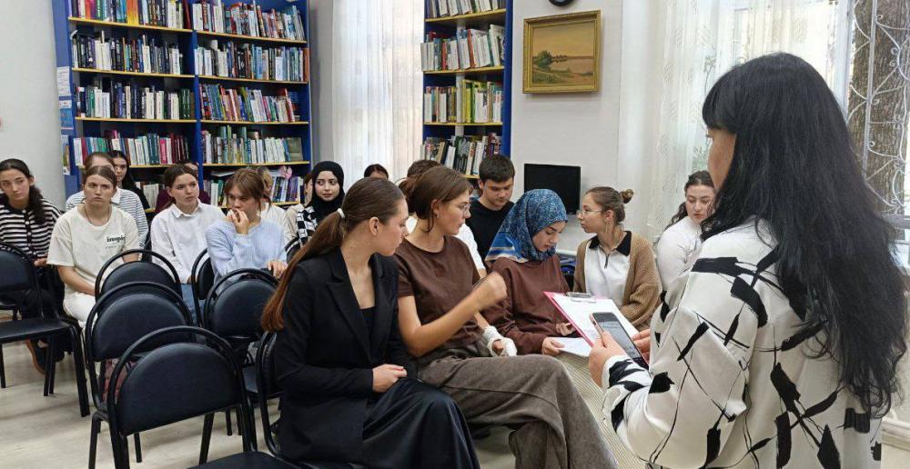 Константин Симонов. Жизнь и творческий путь
