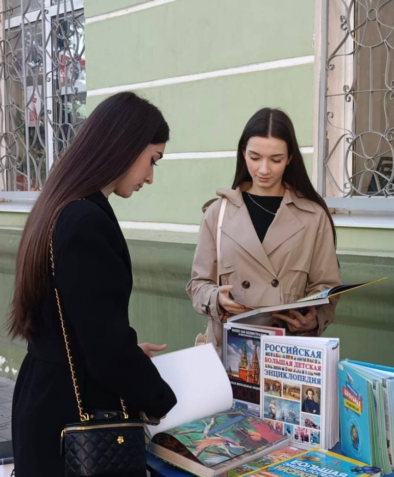 Наши помощники - словари и энциклопедии
