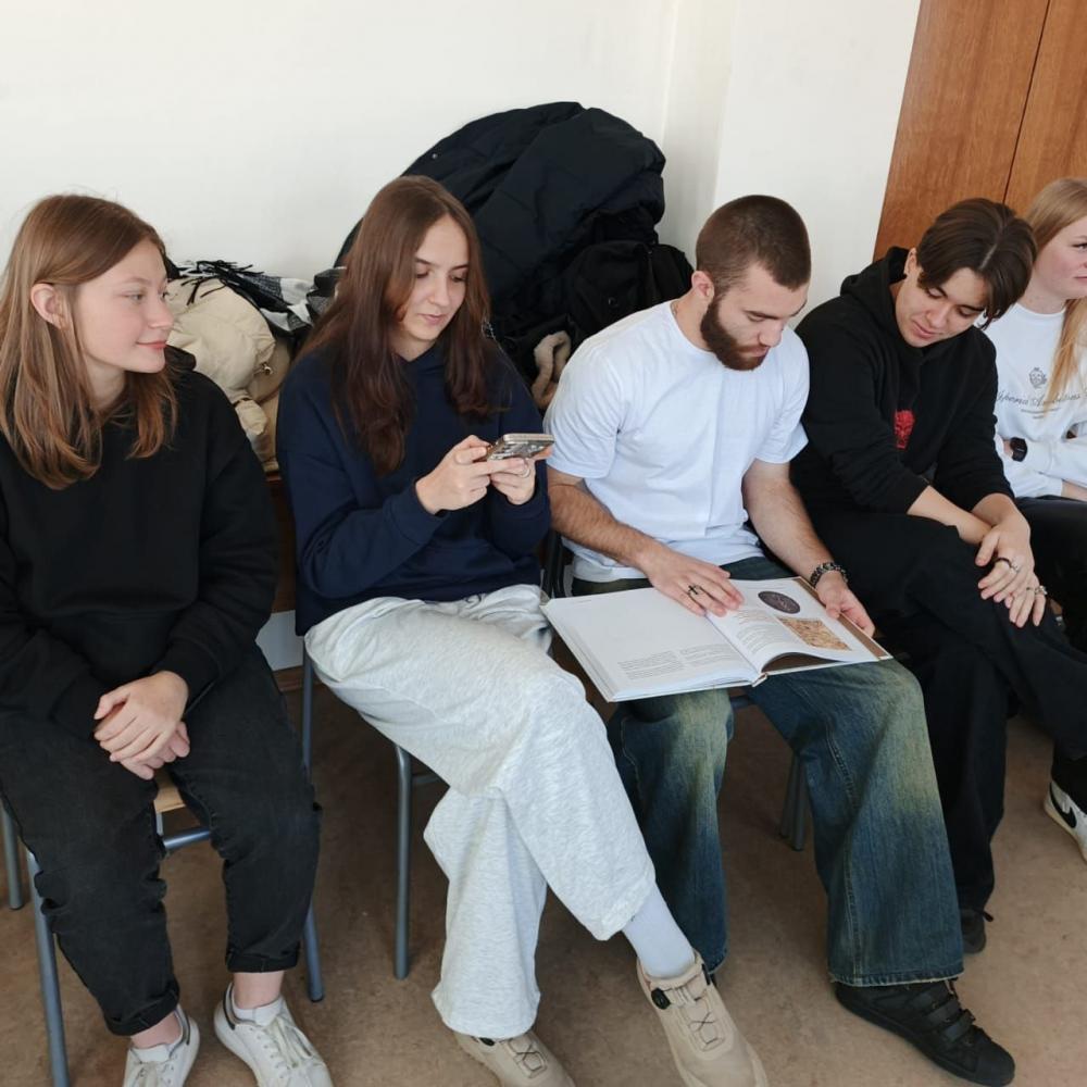 ко Дню Героев Отечества
